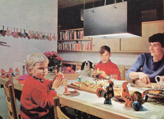 Karen K familie i spisestuen